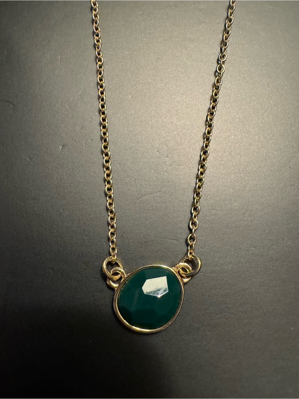 Gold Tone Forest Green Checkerboard Faceted Pendant Necklace - 15–18”